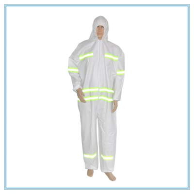 Combinaison imperméable jetable imperméable à l'eau Vêtements de travail non tissés Overol PPE Set Suit avec couture scellée